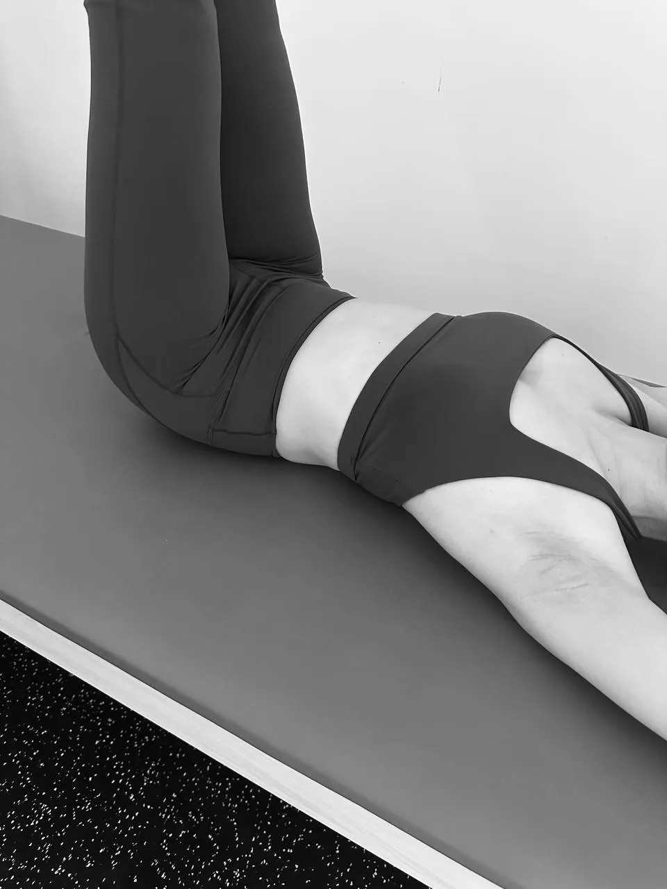 Nâng chân ngửa — Leg Lift Supine