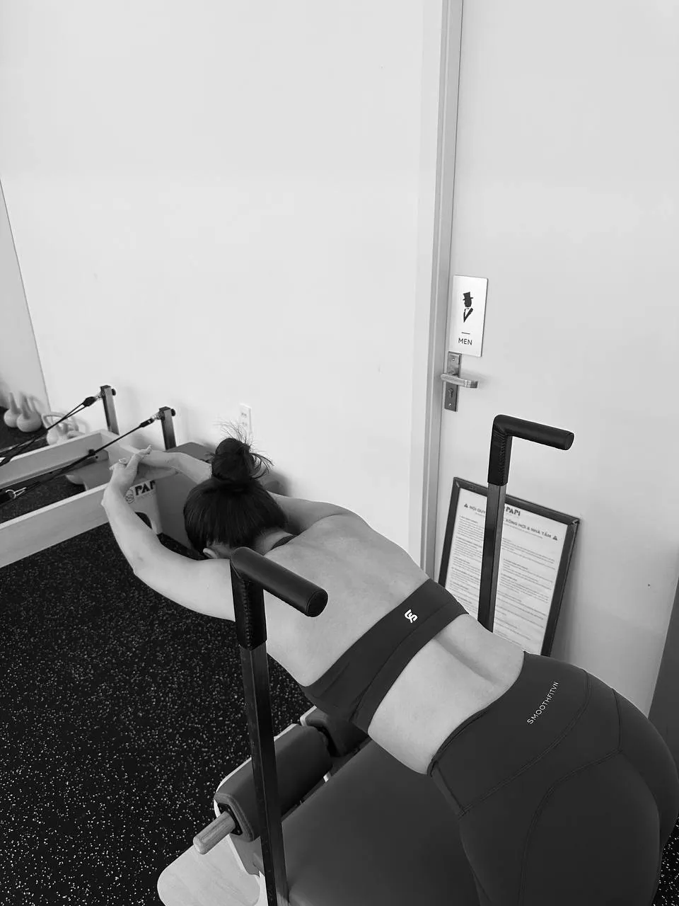 Cúi người về trước — Men Forward
