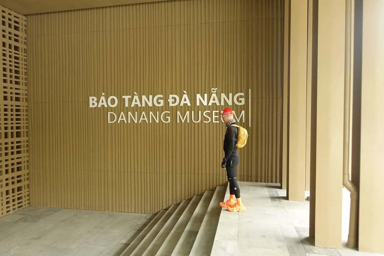 Bậc thang bảo tàng — điểm dừng ghi chép